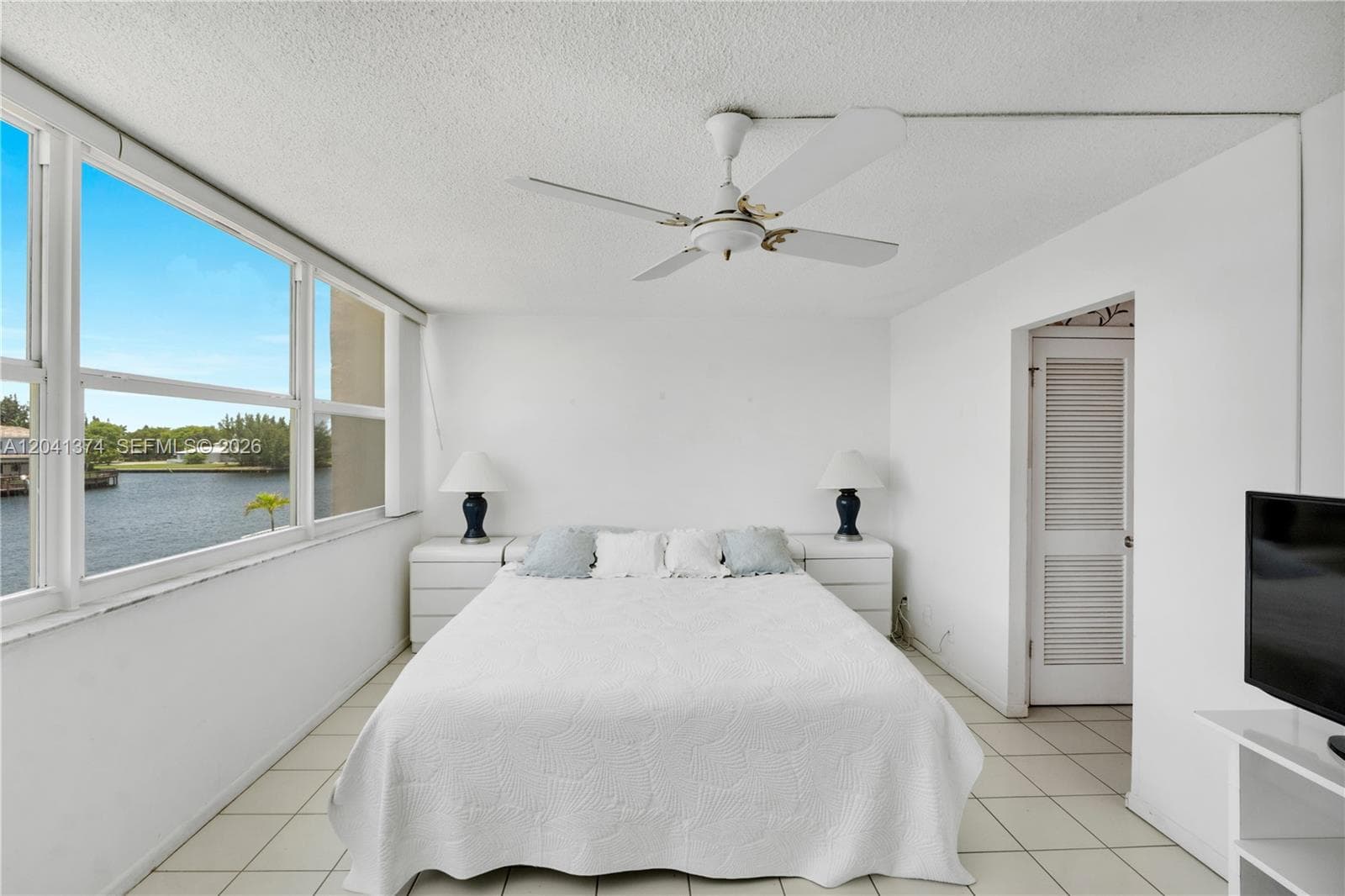 1410 S Ocean Dr 304 photo 13