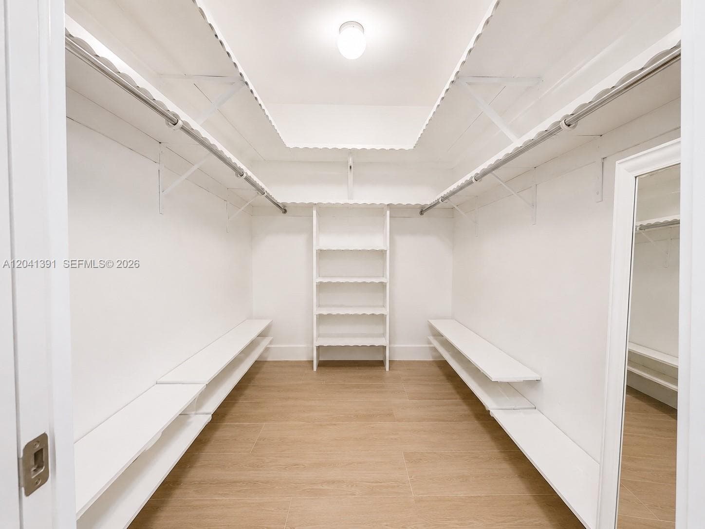 13005 Zambrana St photo 17