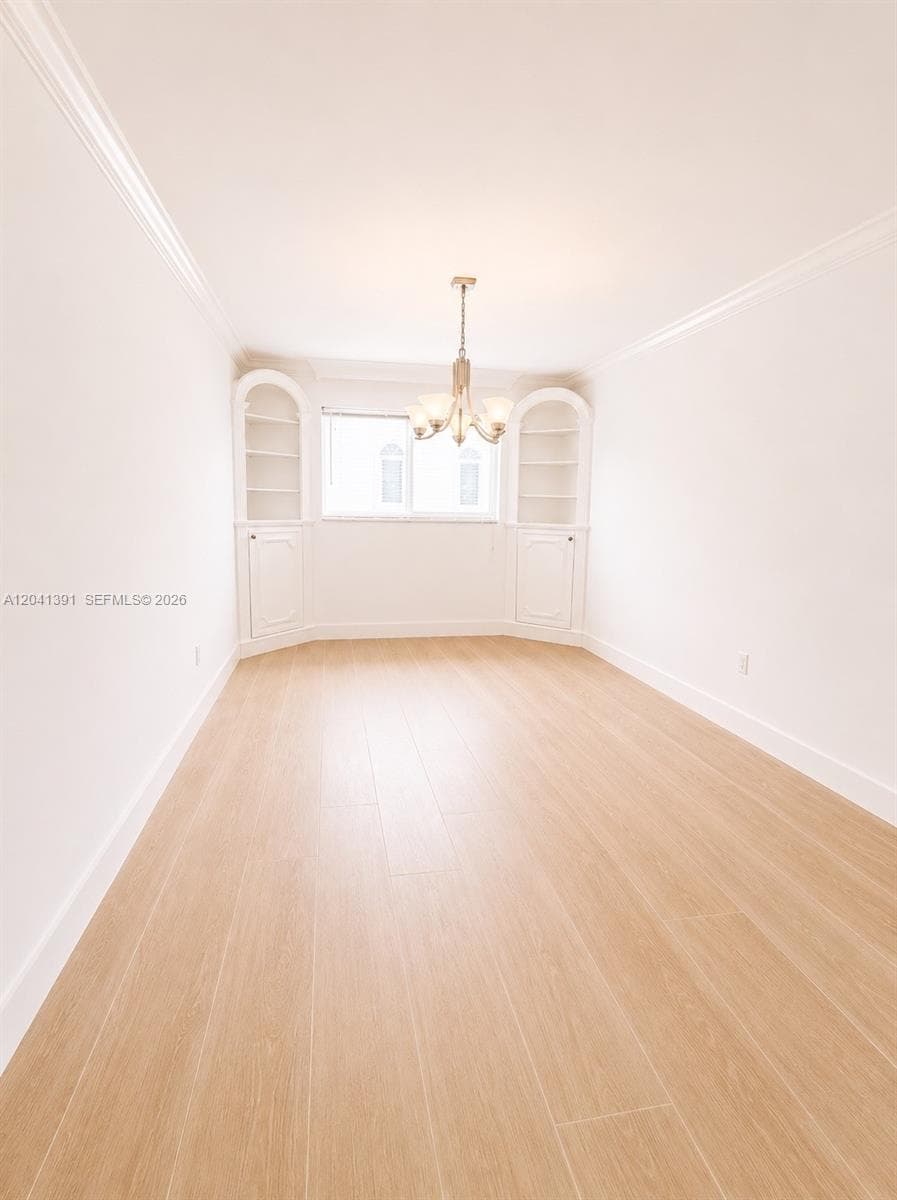 13005 Zambrana St photo 4