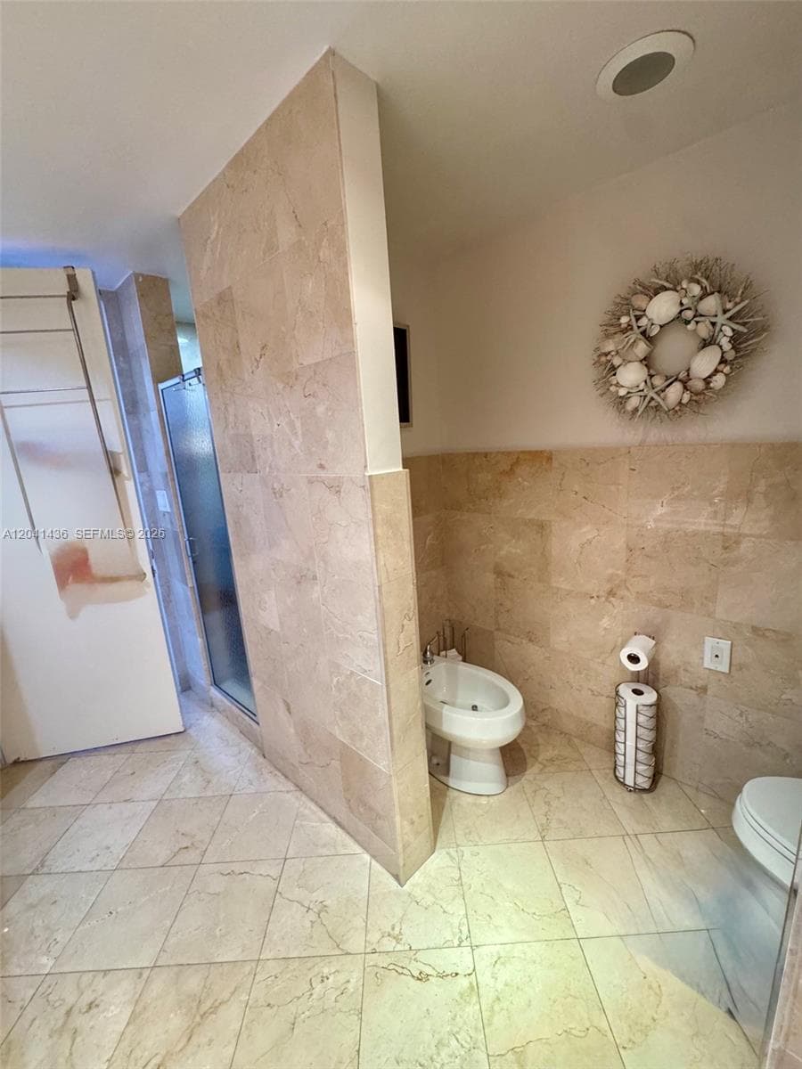 19500 Turnberry Way 15F photo 18