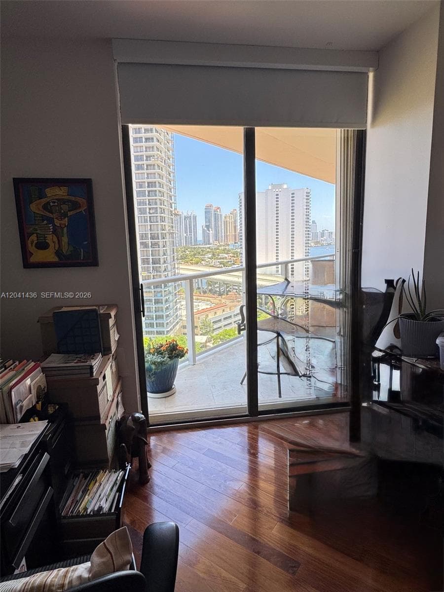 19500 Turnberry Way 15F photo 19