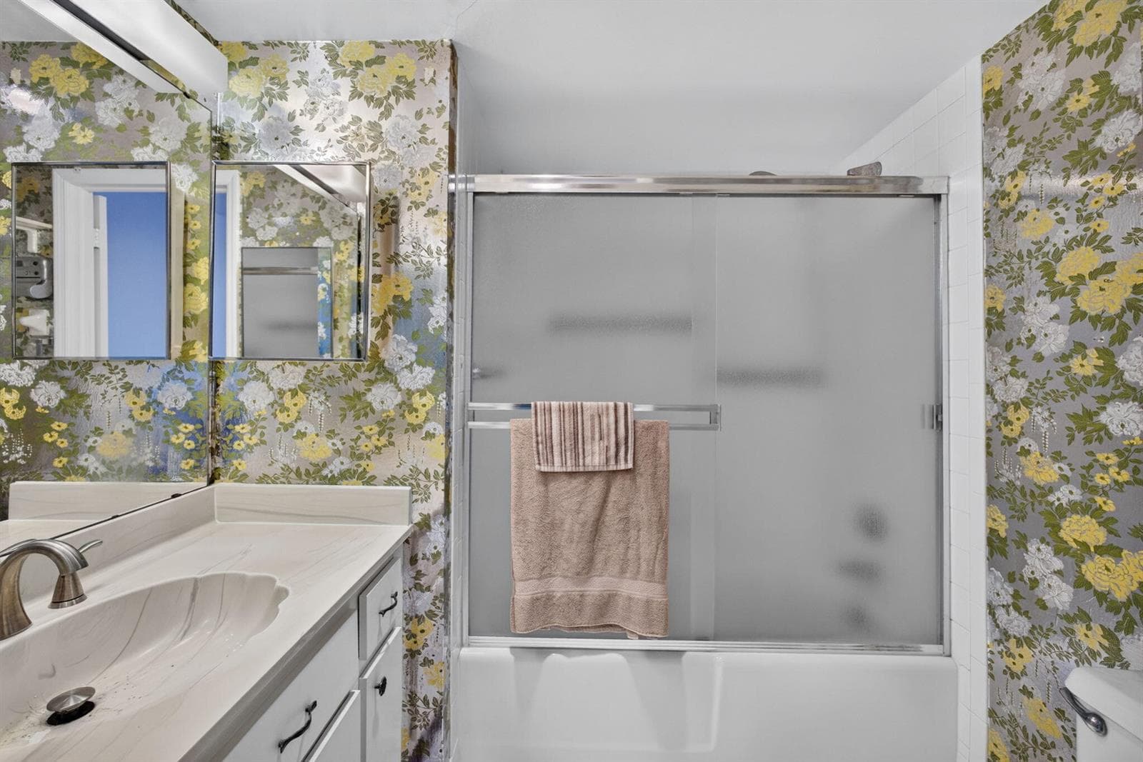 1208 Marine Way 205 photo 25
