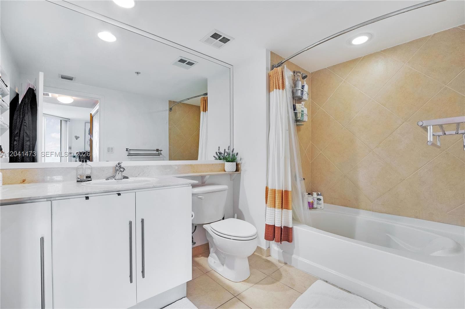 325 S Biscayne Blvd 3921 photo 13