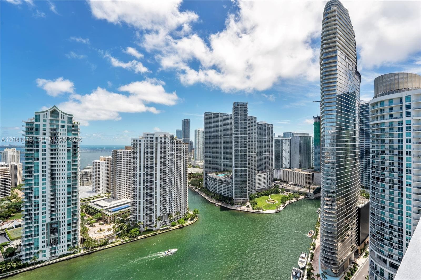 325 S Biscayne Blvd 3921 photo 17
