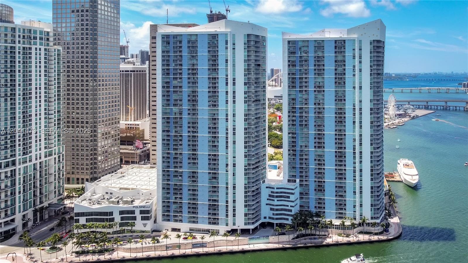 325 S Biscayne Blvd 3921 photo 1