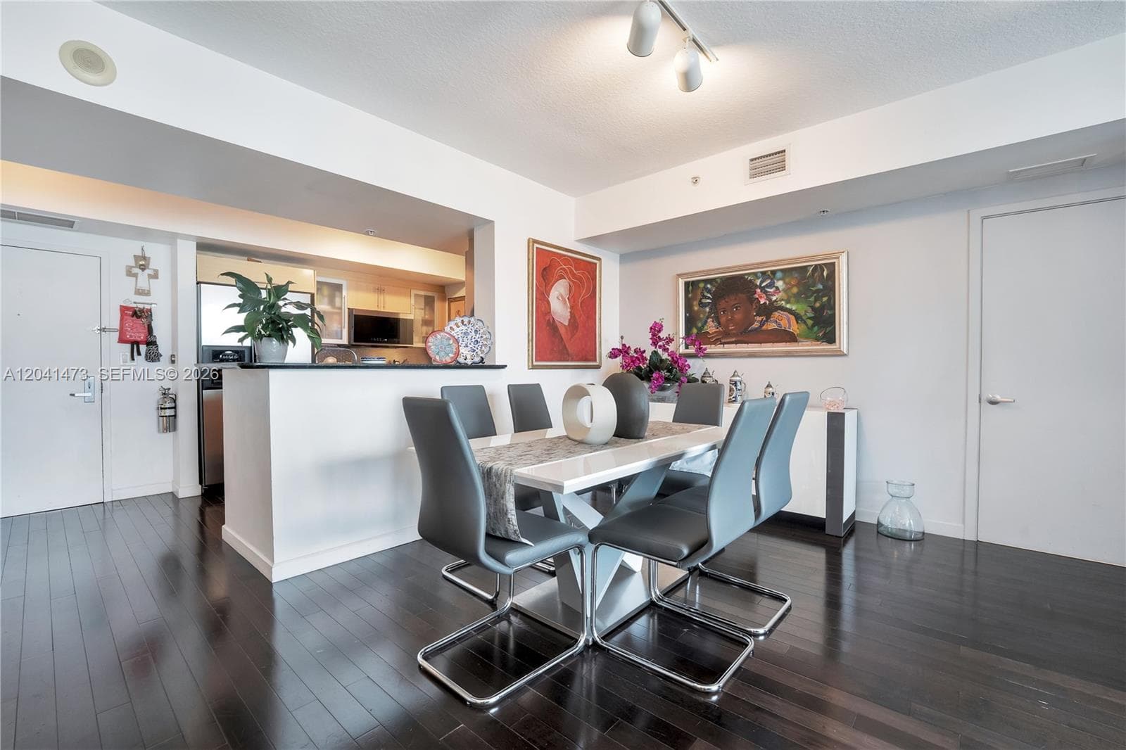 325 S Biscayne Blvd 3921 photo 5