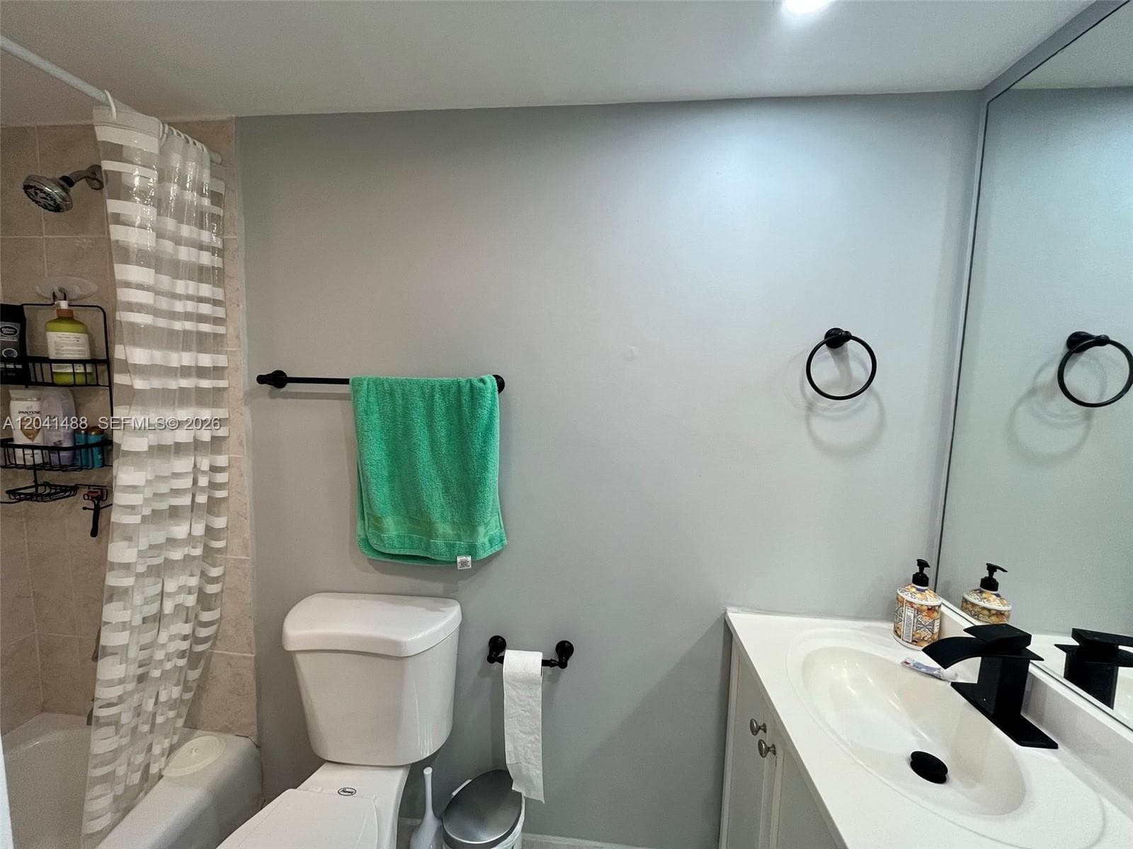 250 174th St 2301 photo 15