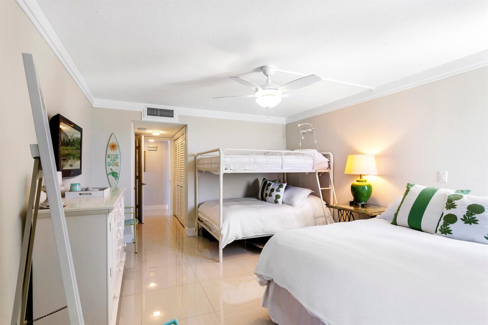 5510 N Ocean Drive 12a photo 21