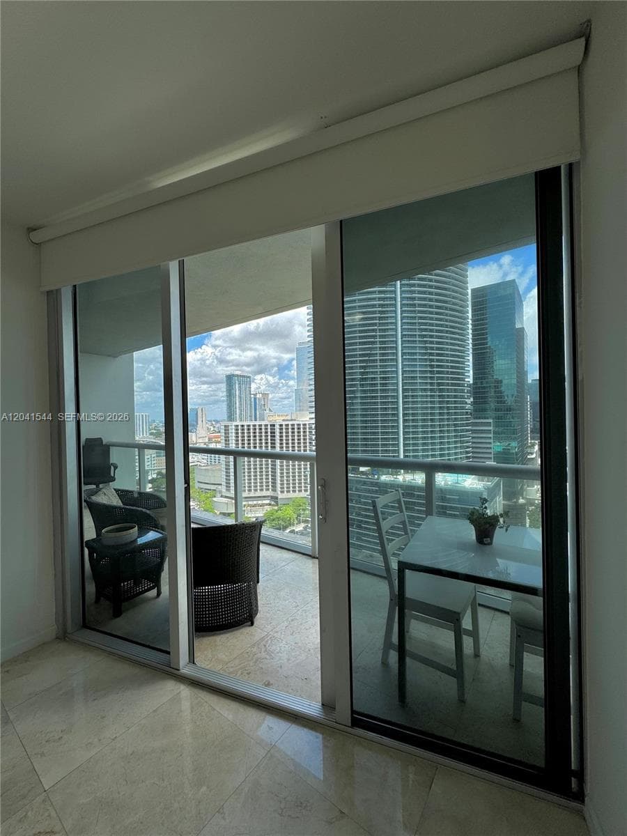 475 Brickell Ave 2512 photo 17