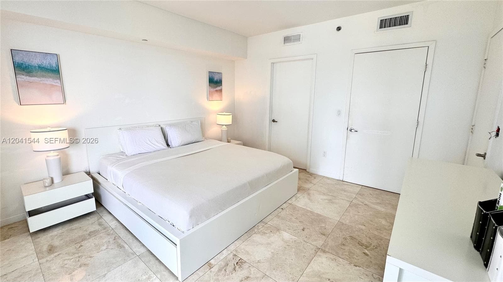 475 Brickell Ave 2512 photo 7