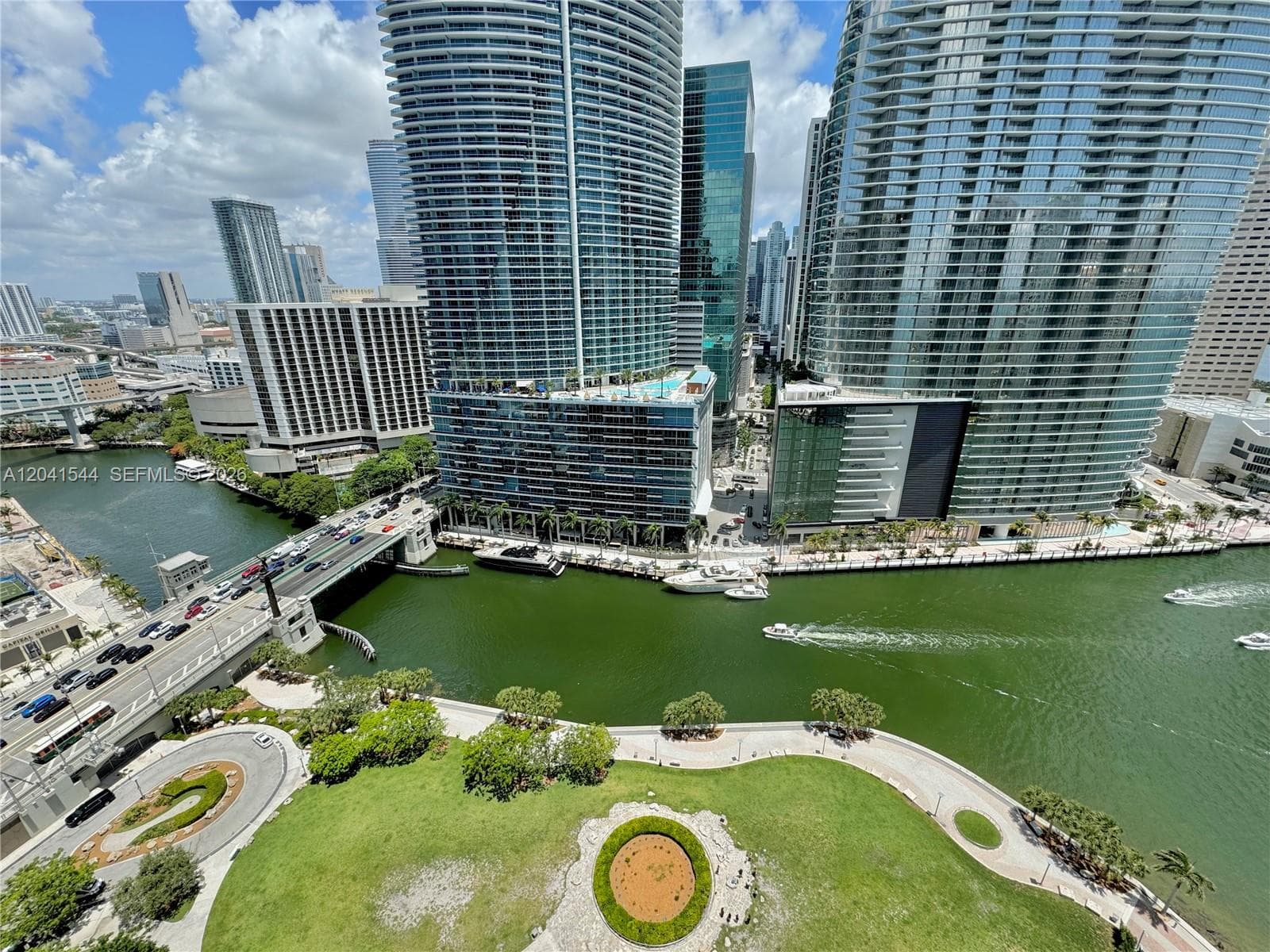 475 Brickell Ave 2512 photo 4
