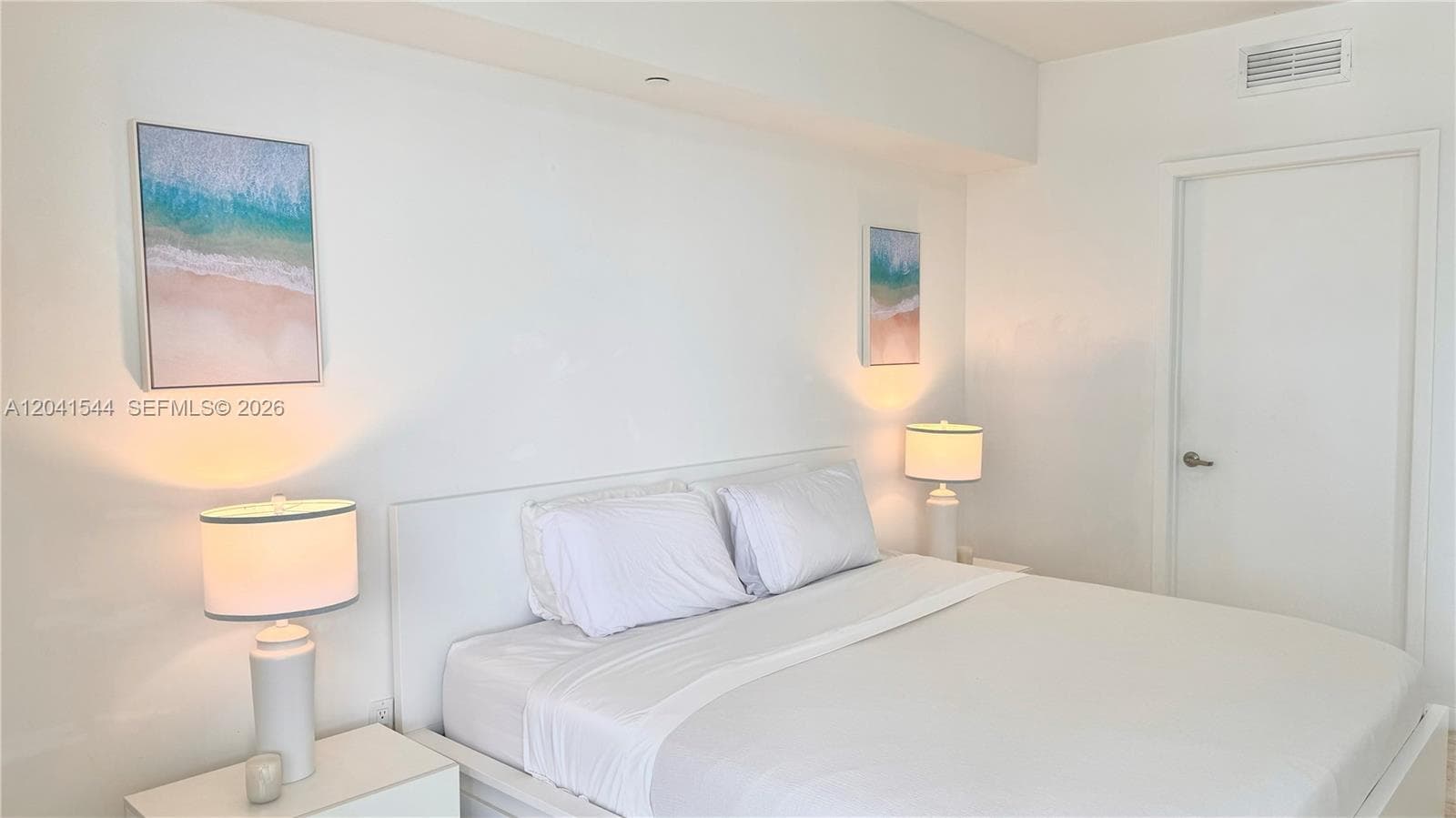 475 Brickell Ave 2512 photo 8
