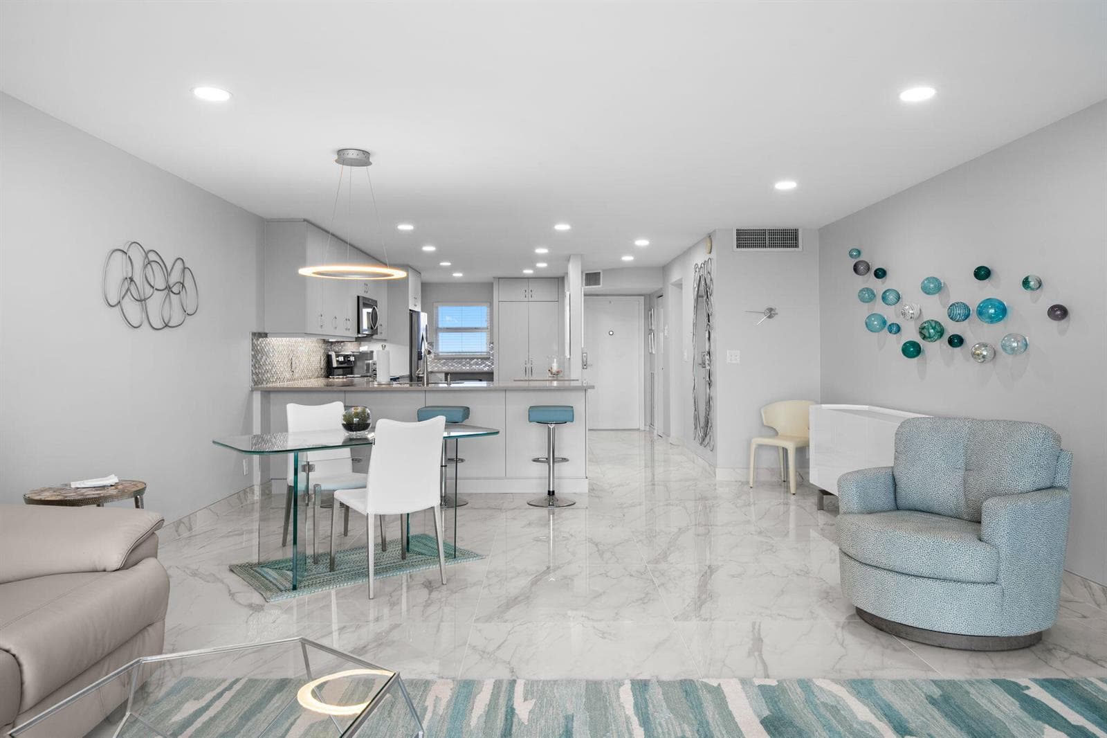 511 Bayshore Drive 910 photo 8