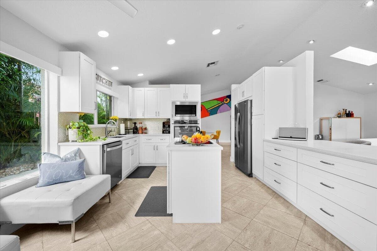 5534 Ainsley Court photo 4