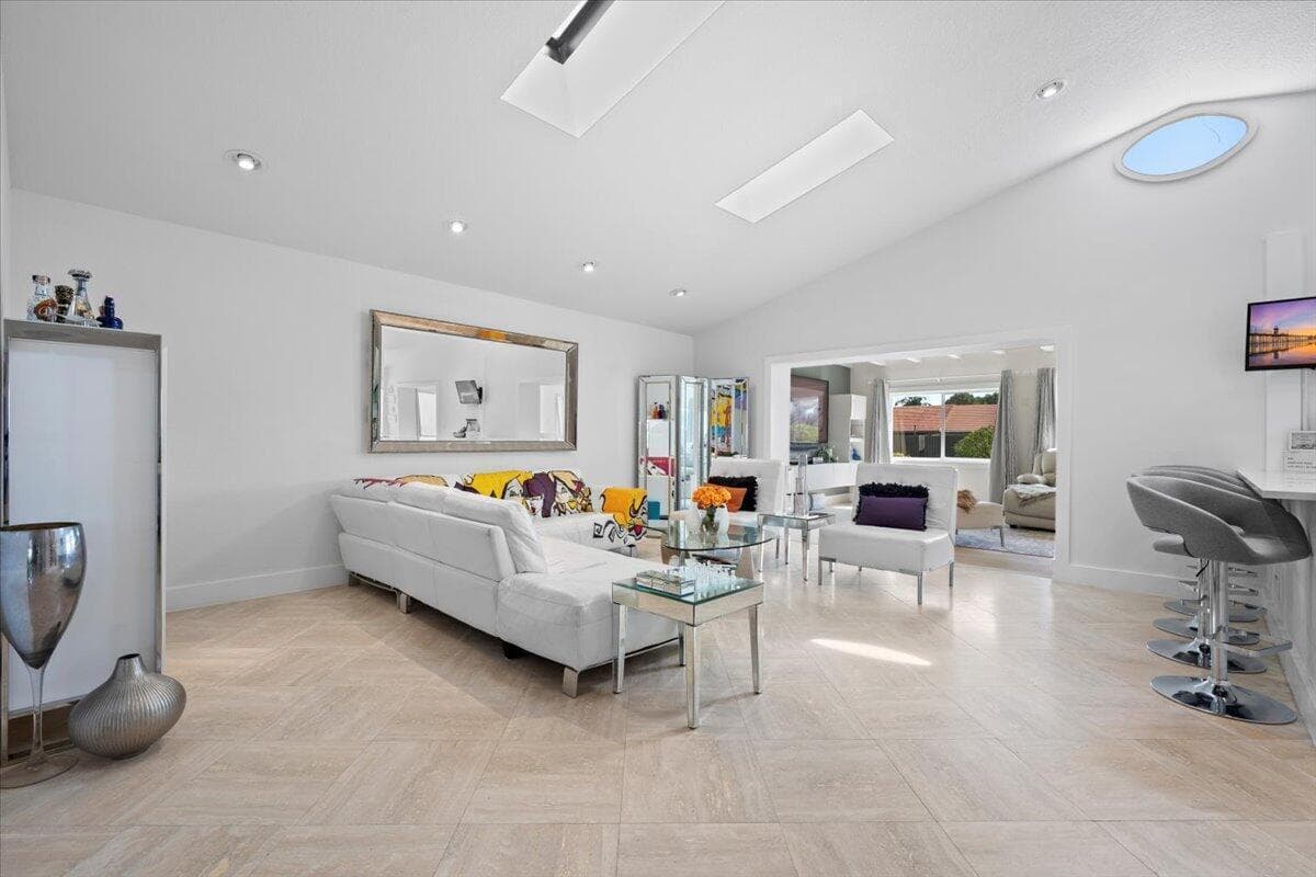 5534 Ainsley Court photo 8