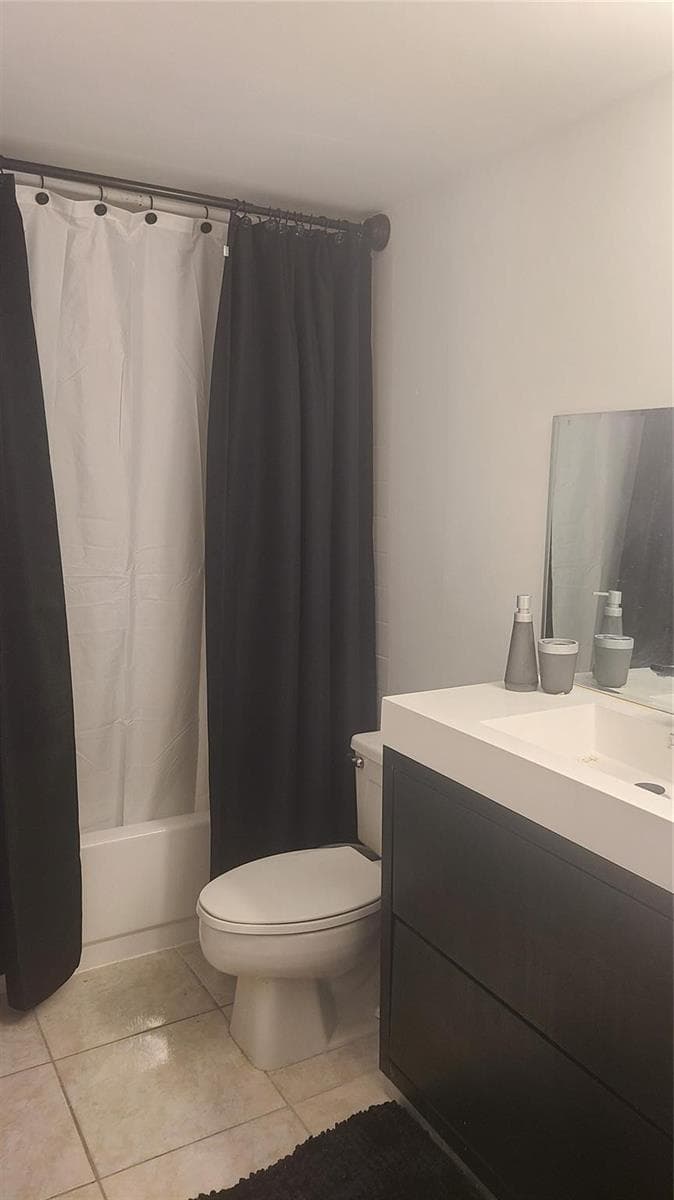 2500 Parkview Drive 802 photo 18