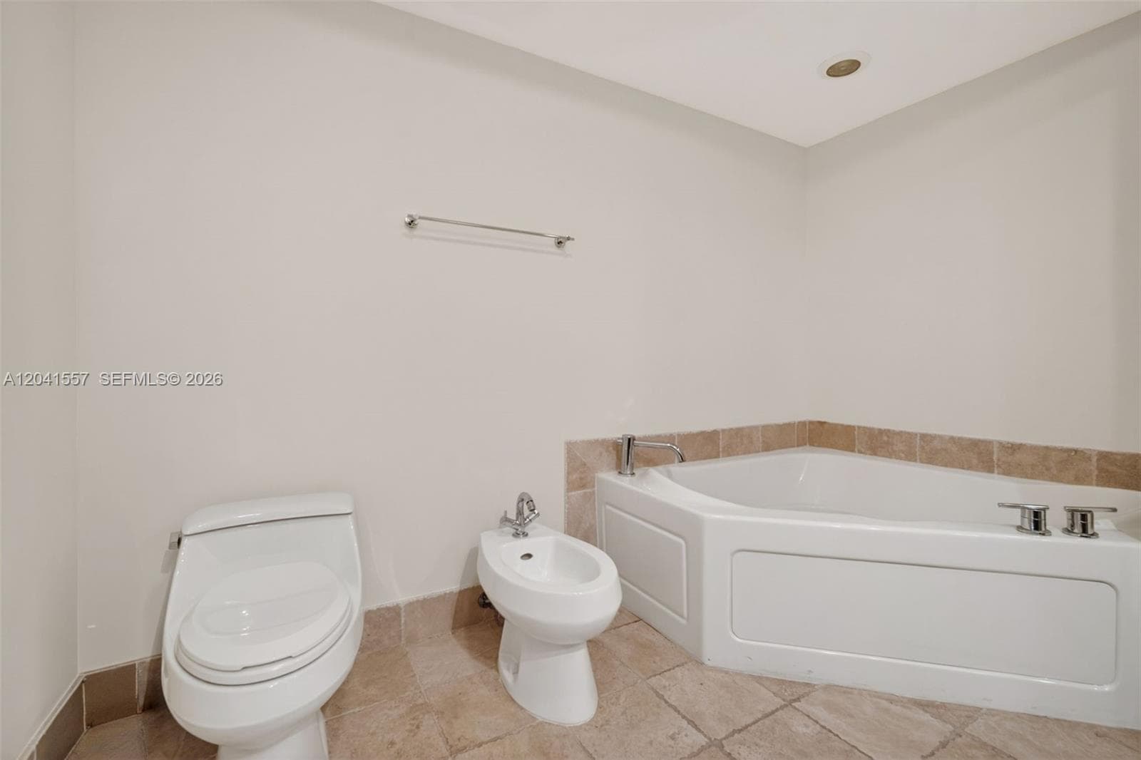 18201 Collins Ave 2008 photo 23
