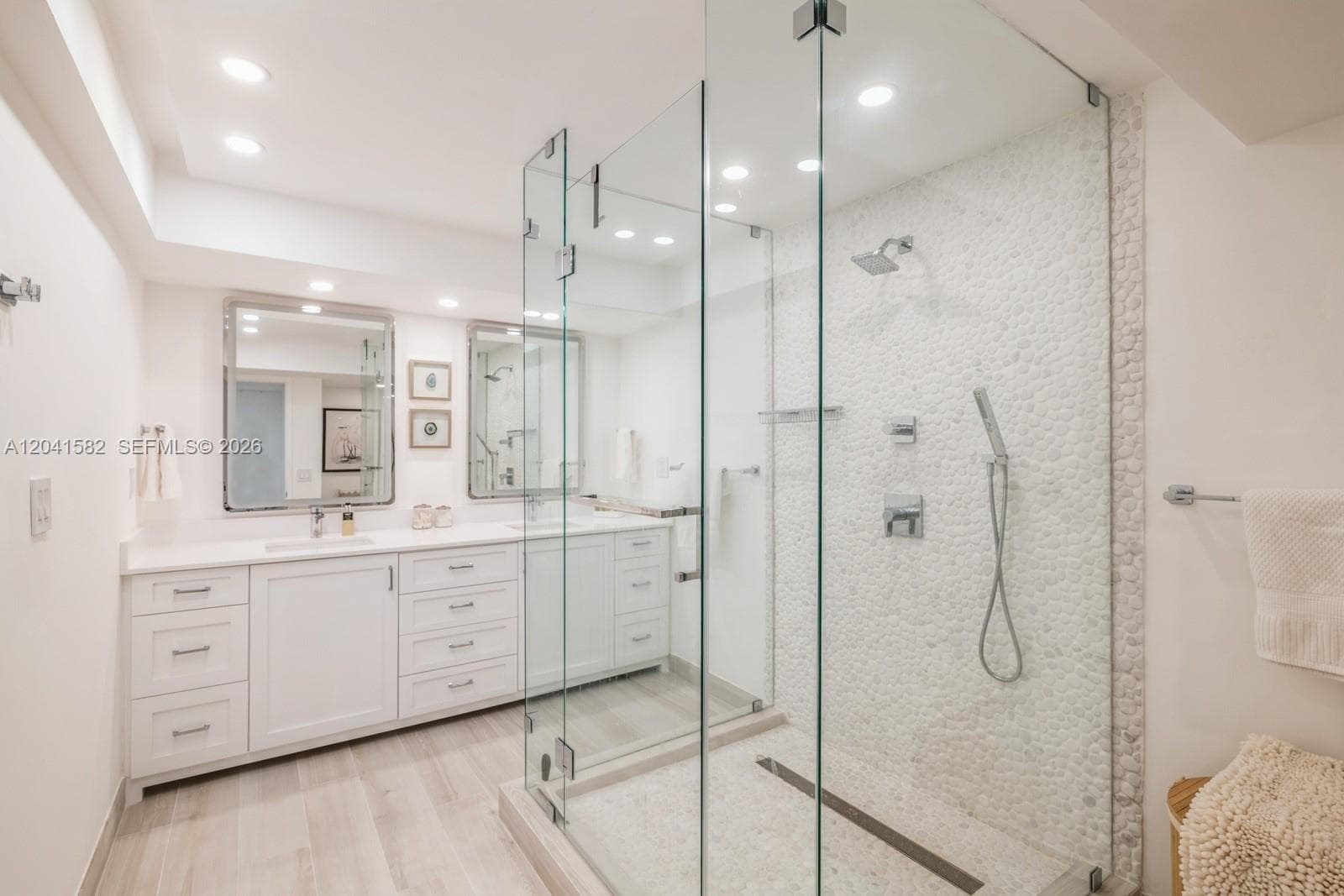 6423 Collins Ave 203 photo 8