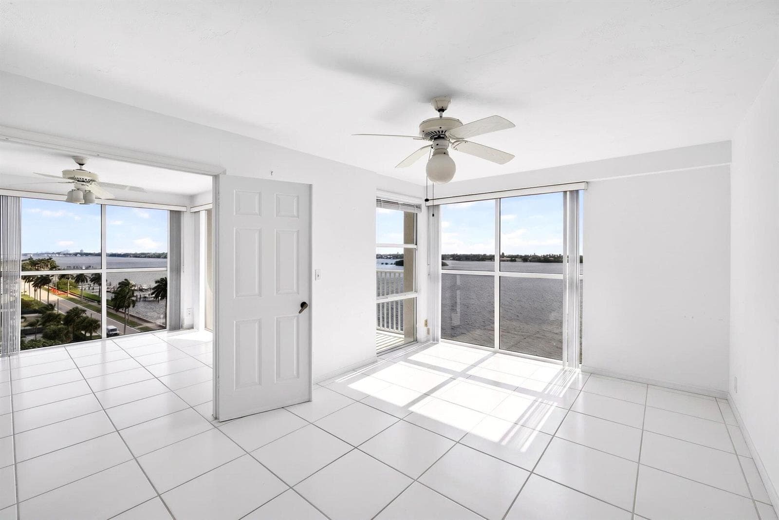 3901 S Flagler Drive 901 photo 9