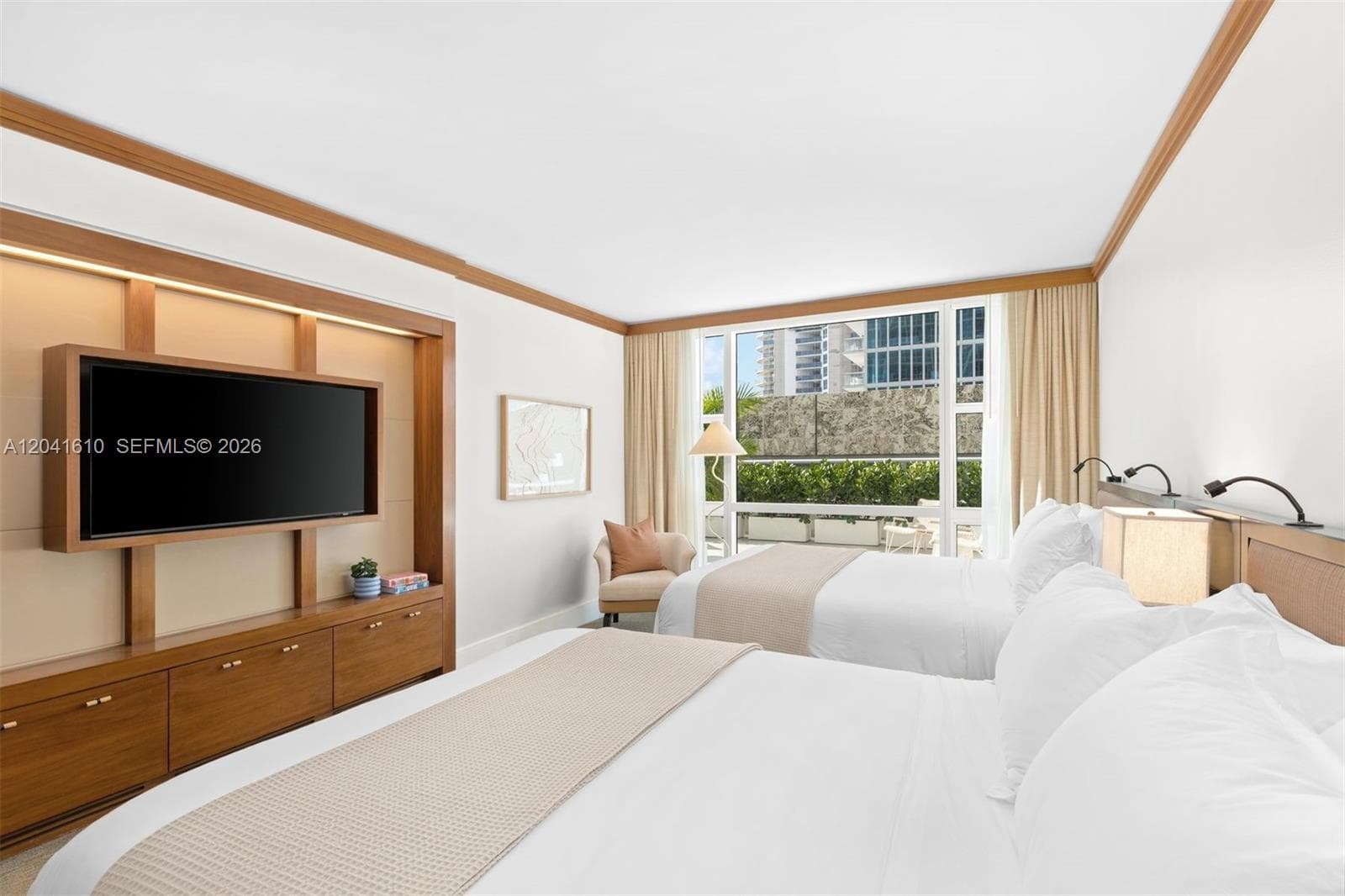 6801 Collins Ave DOOR 606 photo 6