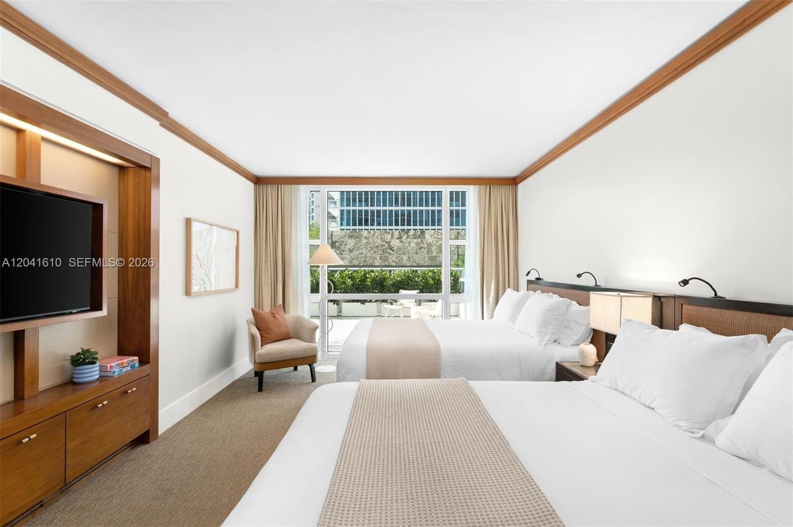 6801 Collins Ave DOOR 606 photo 16