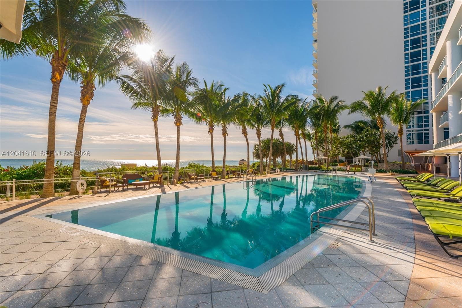 6801 Collins Ave DOOR 606 photo 22