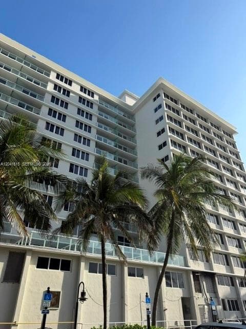 19201 Collins Ave 348 photo 25