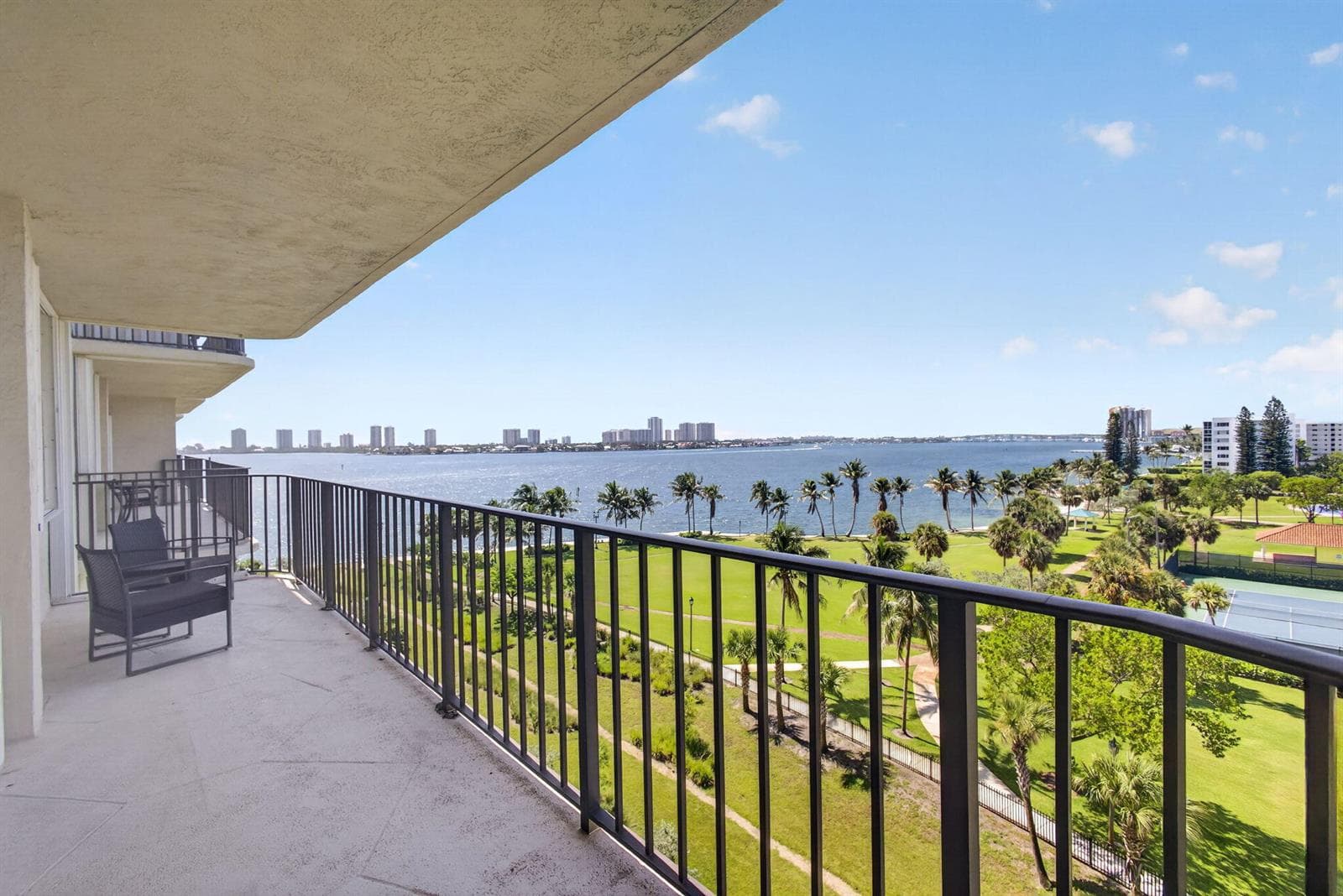 801 Lake Shore Drive 716 photo 1