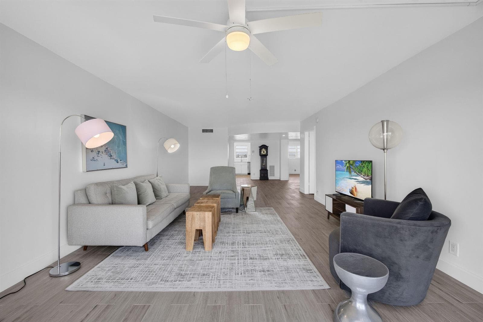 801 Lake Shore Drive 716 photo 9