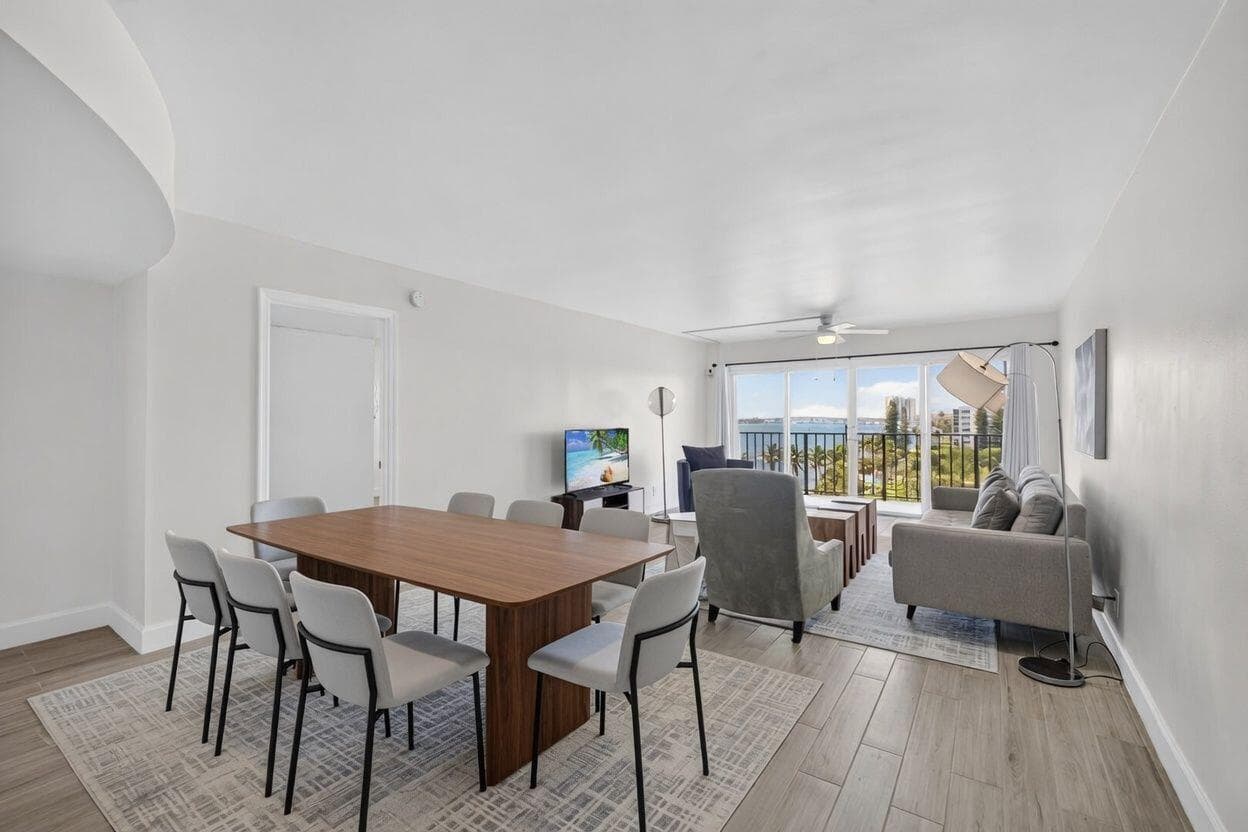 801 Lake Shore Drive 716 photo 10