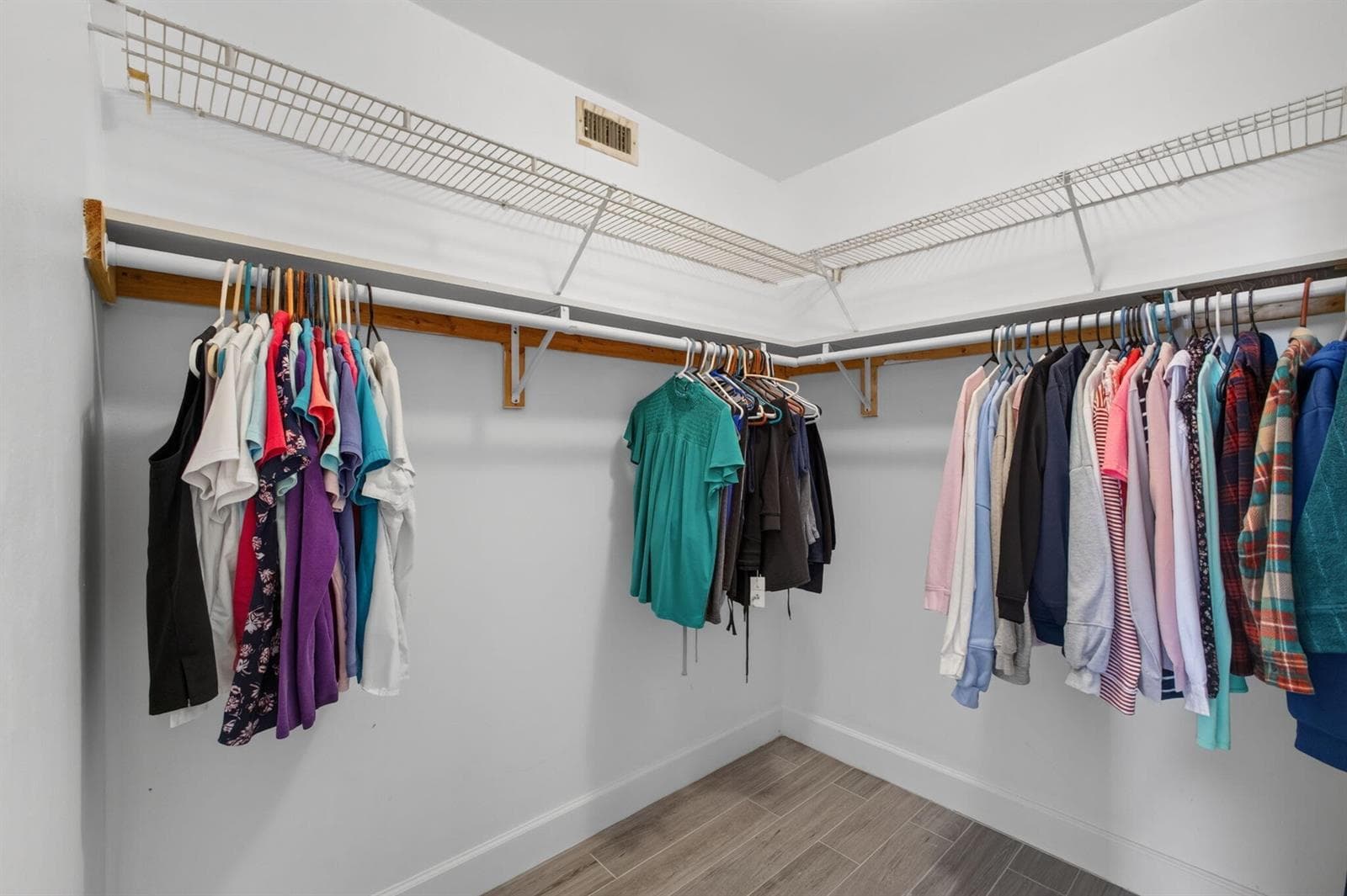 801 Lake Shore Drive 716 photo 21