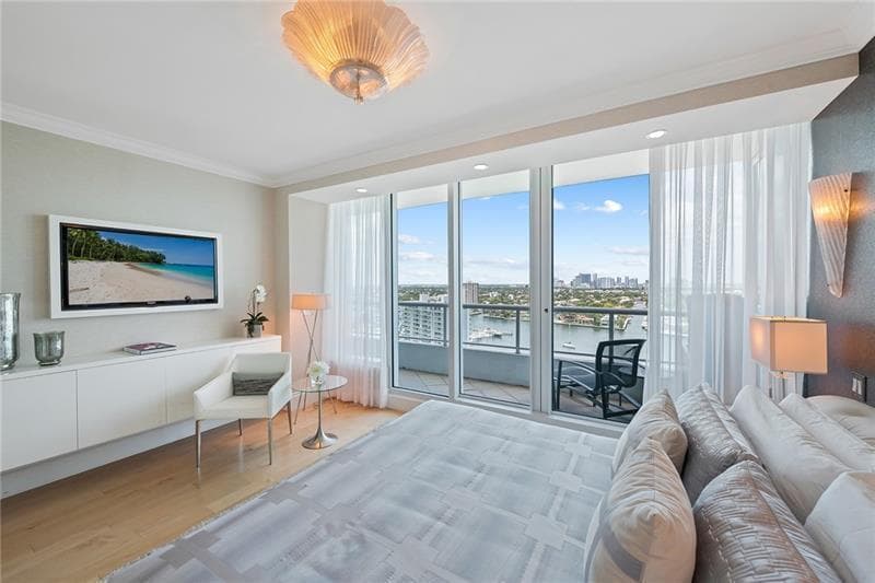 1 N Fort Lauderdale Beach Boulevard 1807 photo 16