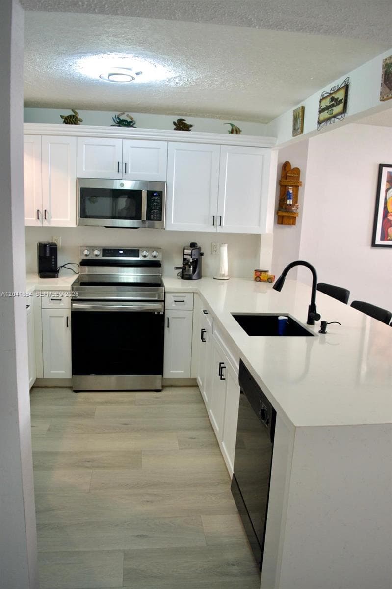 3725 S Ocean Dr 423 photo 7