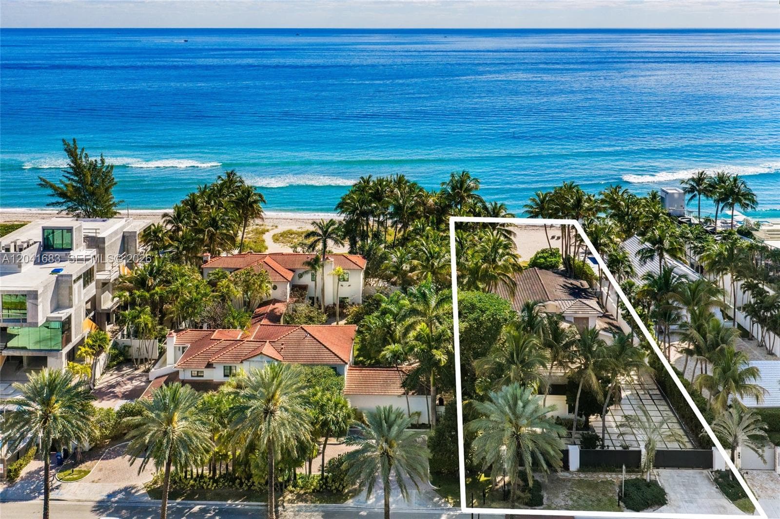 105 Ocean Blvd photo 2