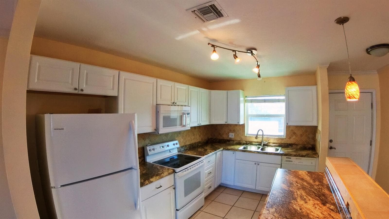 236 Castlewood Drive 202 photo 5