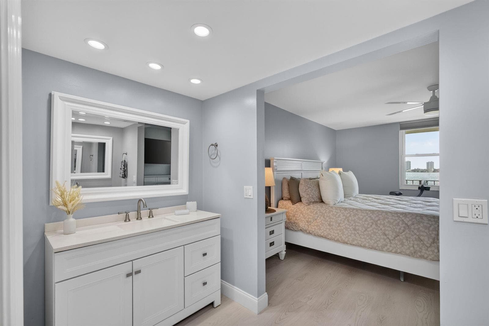 801 Lake Shore Drive 302 photo 23