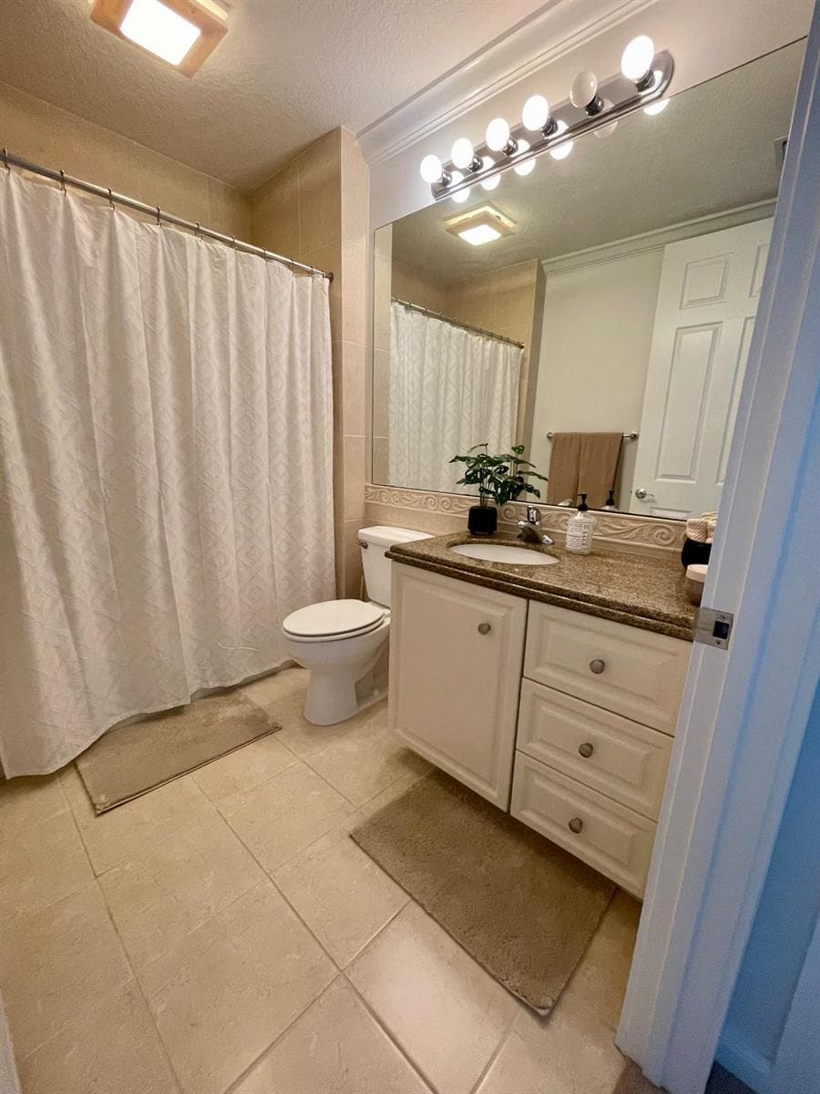 18 Harbour Isle Drive W 203 photo 22