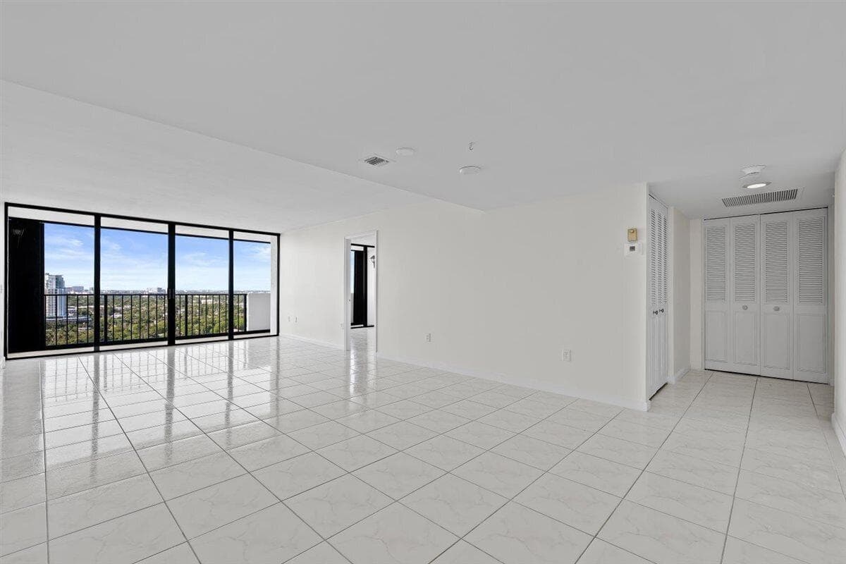 5600 N Flagler Drive 2304 photo 9
