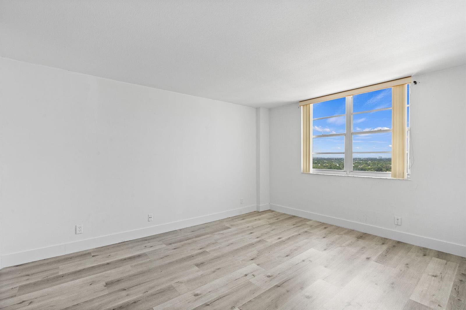 1900 S Ocean Boulevard 10j photo 21