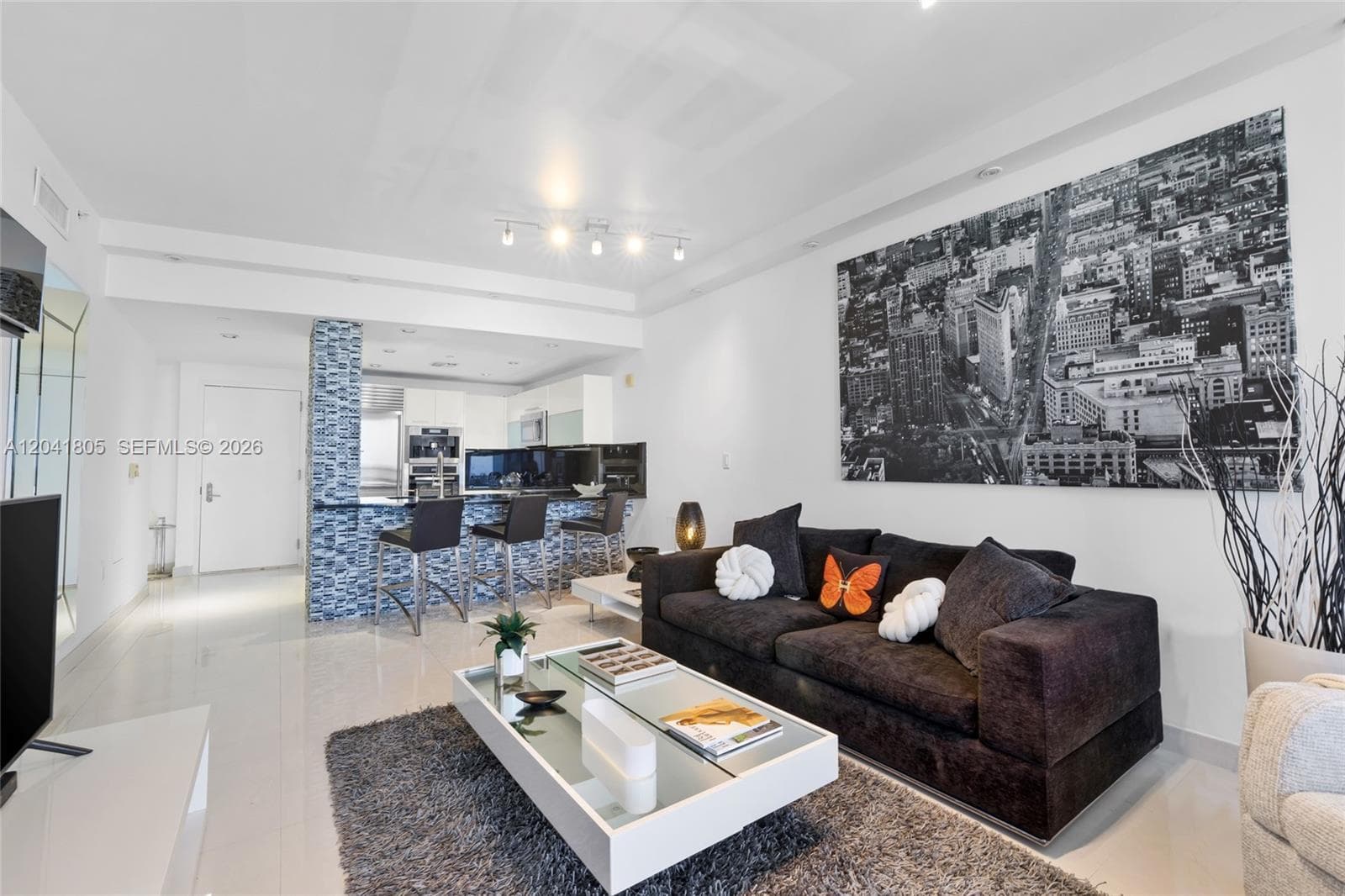 17121 Collins Ave 1406 photo 3