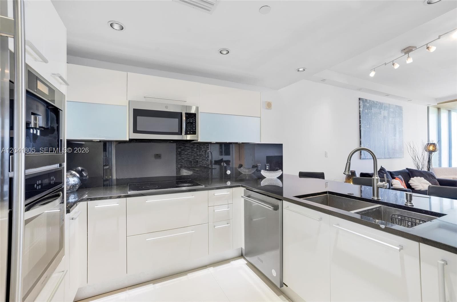17121 Collins Ave 1406 photo 5