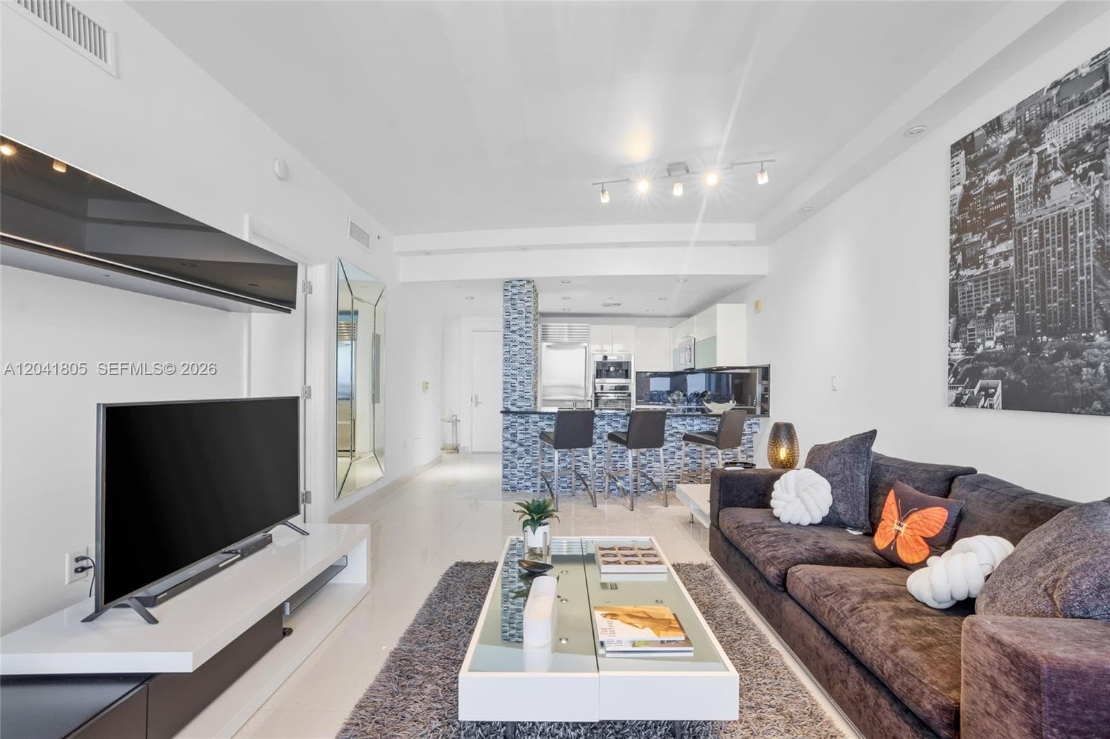 17121 Collins Ave 1406 photo 4