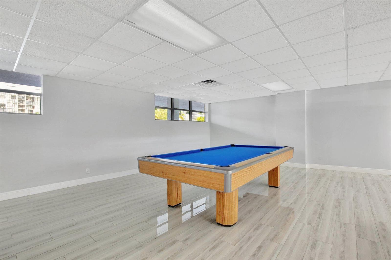 600 Parkview Drive 230 photo 23