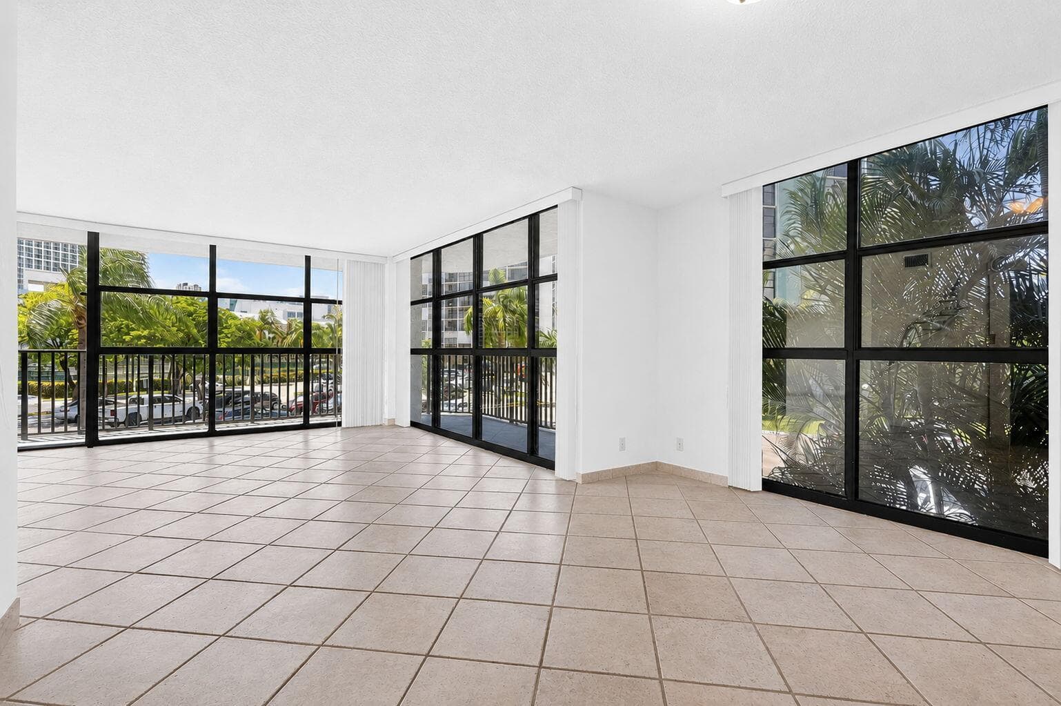 600 Parkview Drive 230 photo 3