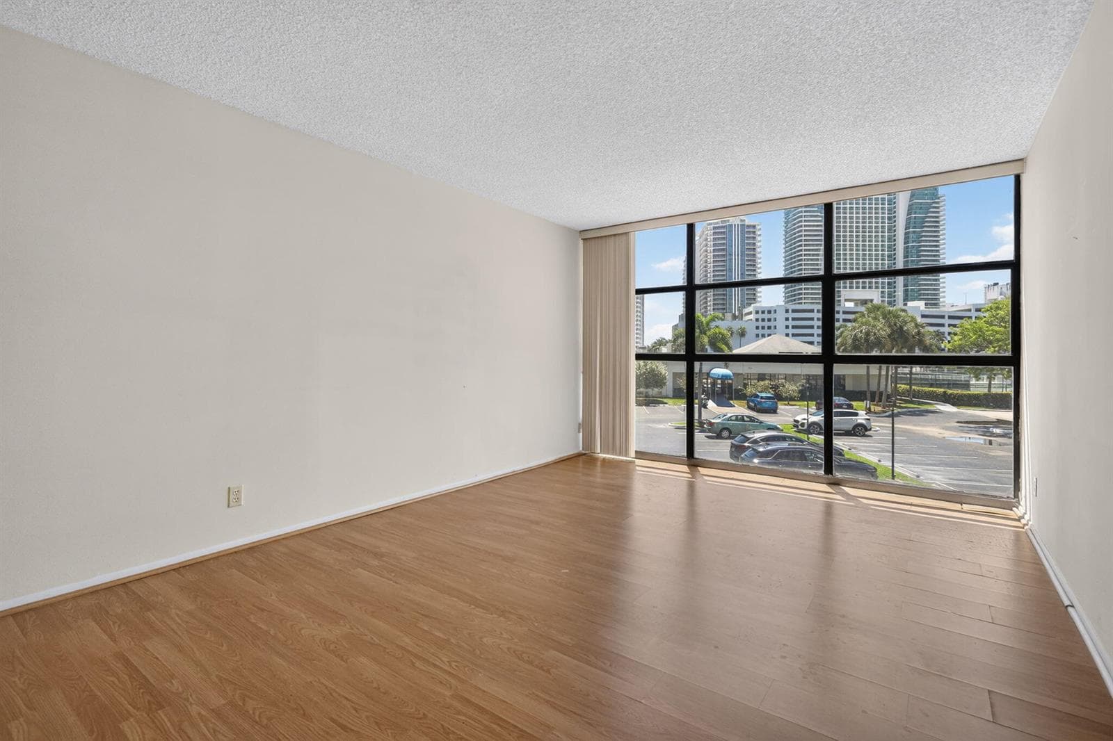 600 Parkview Drive 230 photo 15