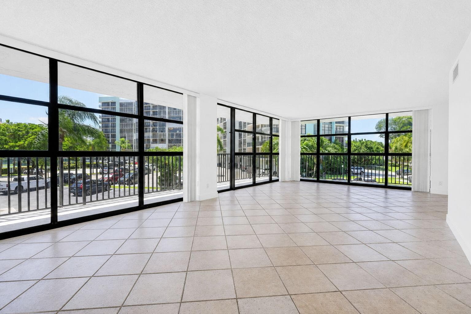 600 Parkview Drive 230 photo 4