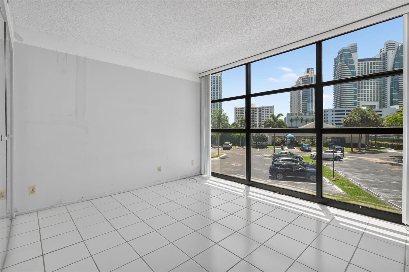 600 Parkview Drive 230 photo 8