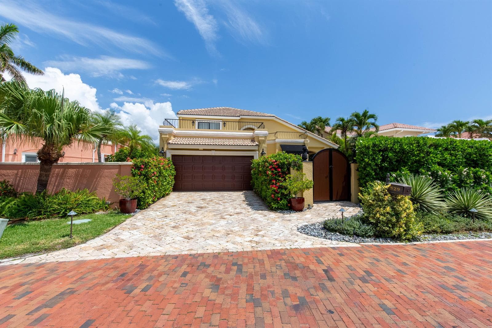 529 Pelican Way photo 1