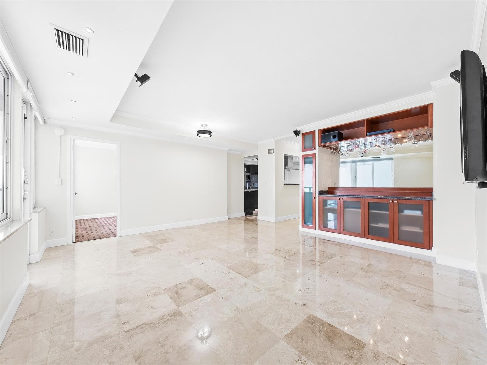 3233 NE 34th Street 1712 photo 7