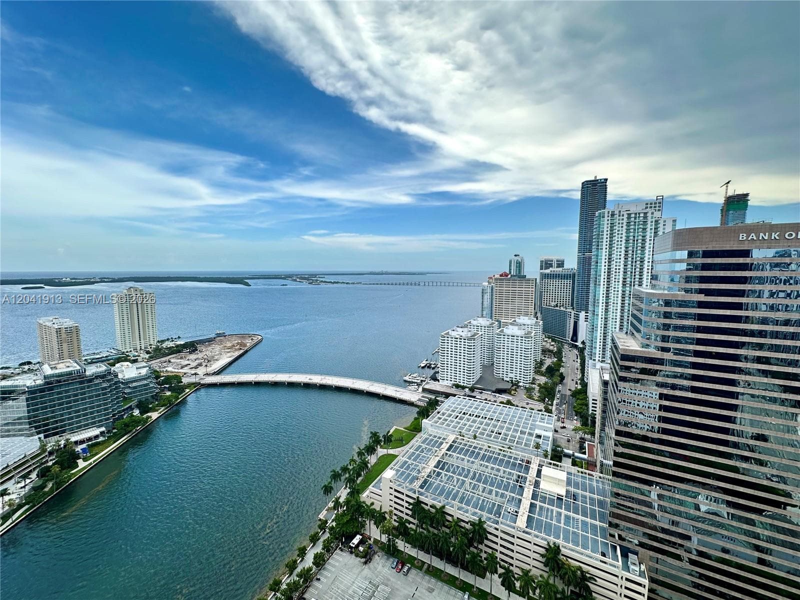 495 Brickell Ave 4011 photo 1